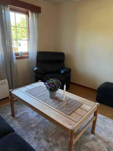 Fin, Enkel Leilighet Med Nydelig Strand I Naerheten Apartman Amdals Verk Kültér fotó