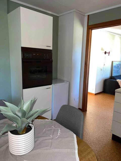 Fin, Enkel Leilighet Med Nydelig Strand I Naerheten Apartman Amdals Verk Kültér fotó